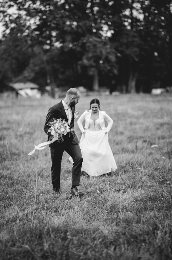 Tereza & Martin – Držovická stodola – svatební fotografie 3